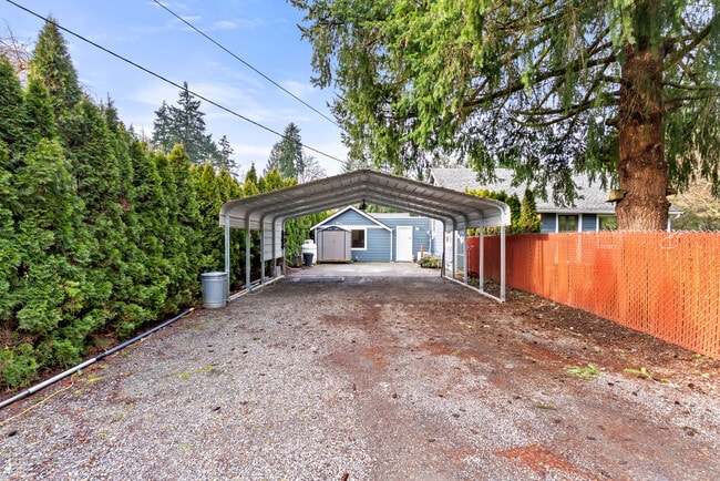 3311 Gull Harbor Rd NE in Olympia, WA - Building Photo - Building Photo