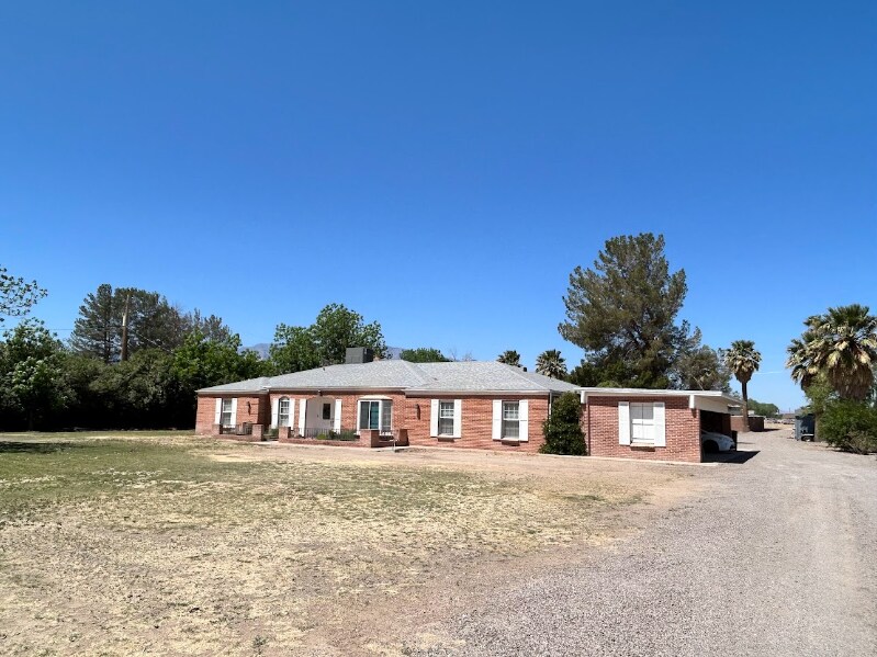 2150 S 1st Ave in Safford, AZ - Building Photo