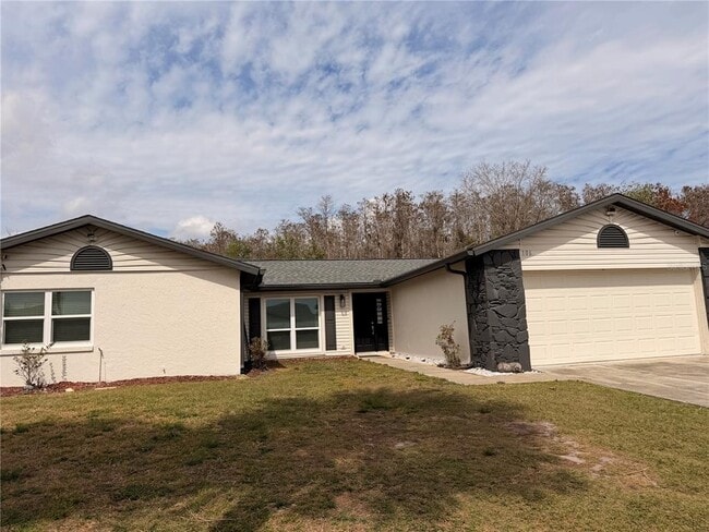 property at 106 W Cedarwood Cir