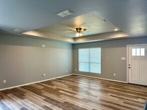 8420 11th St in Lubbock, TX - Building Photo - Building Photo