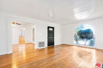 6086 Saturn St in Los Angeles, CA - Building Photo - Building Photo