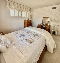 22216 Del Valle St in Los Angeles, CA - Building Photo - Building Photo