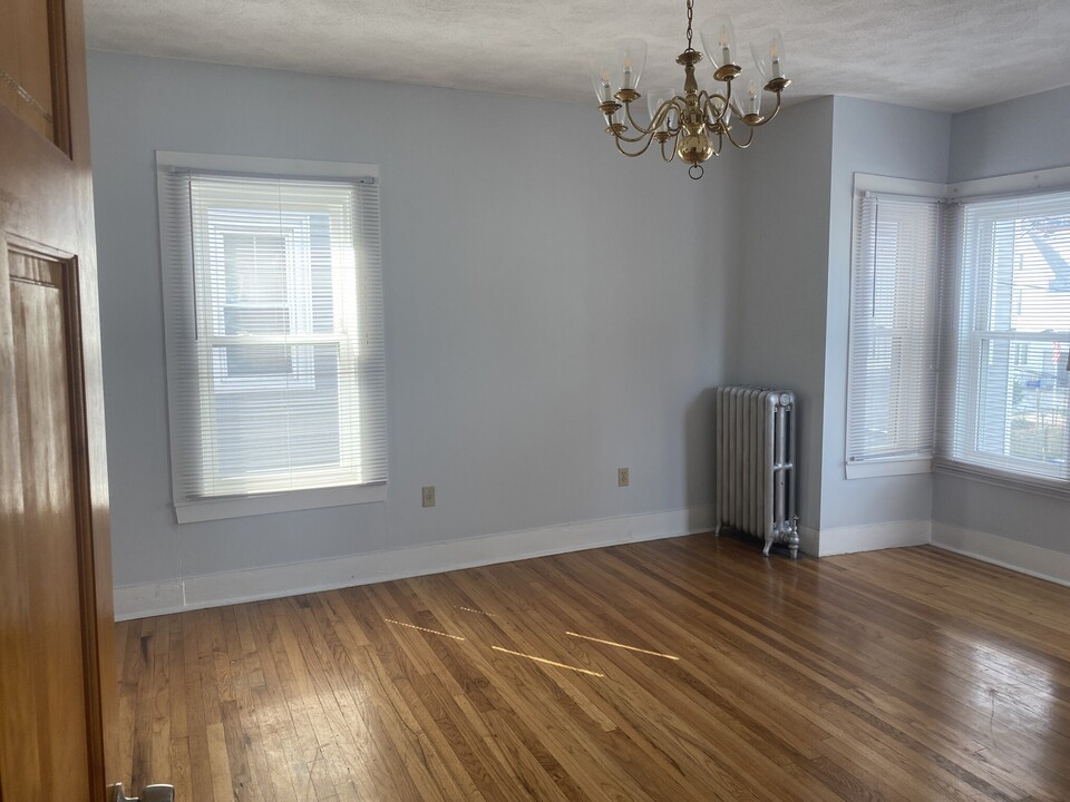 10 Delaware St, Unit 2 in Somerville, MA - Building Photo