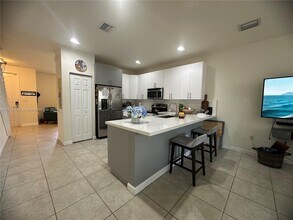 15112 SW 116th St in Miami, FL - Building Photo - Building Photo
