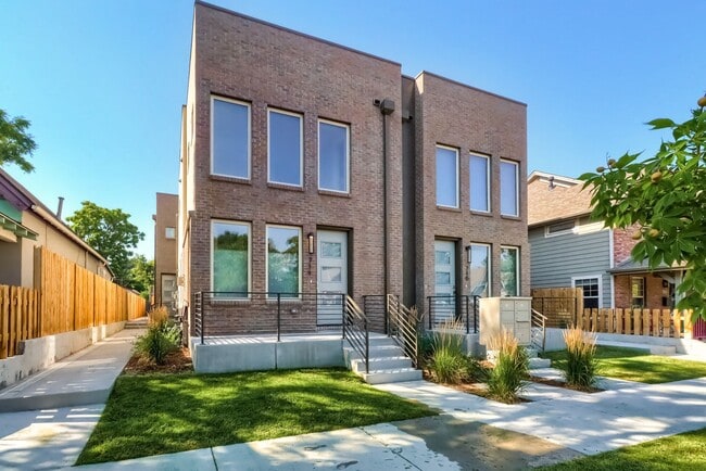 property at 714 W 1st Ave