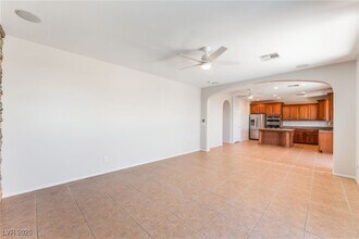 600 El Loro St in Las Vegas, NV - Building Photo - Building Photo