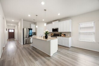 2226 Royal Ann Wy in Tomball, TX - Building Photo - Building Photo