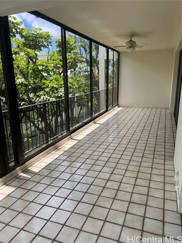 property at 4999 Kahala Ave