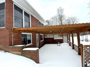 16431 Bell Creek Ln in Livonia, MI - Building Photo - Building Photo