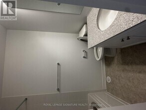 1259 Lily Cres in Milton, ON - Building Photo - Building Photo