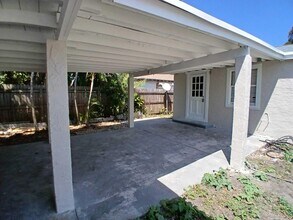 5815 Garden Ave in West Palm Beach, FL - Building Photo - Building Photo