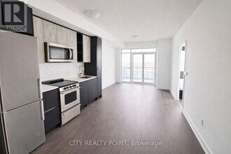 251 Manitoba St in Toronto, ON - Building Photo - Building Photo