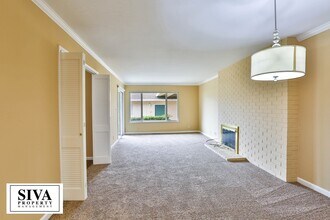 6569 Crown Blvd in San Jose, CA - Building Photo - Building Photo