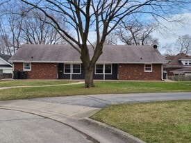 217 S Water St, Unit 219 S Water St. in Waterford, WI - Building Photo