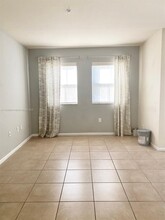 8760 NW 97th Ave in Medley, FL - Building Photo - Building Photo