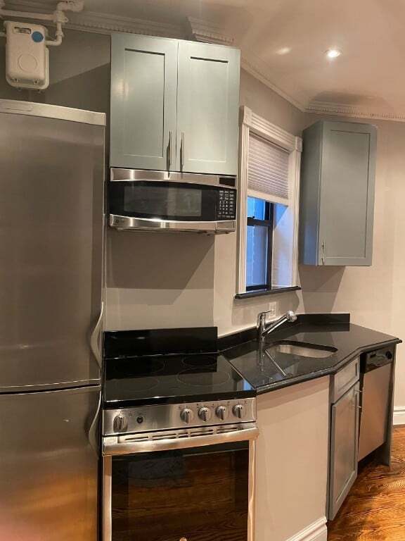 property at 219 E 23rd St