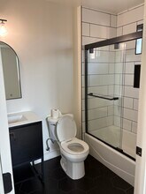 7412 Budlong Ave, Unit A in Los Angeles, CA - Building Photo - Building Photo
