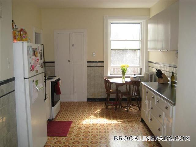 22 Euston St in Brookline, MA - Building Photo - Building Photo
