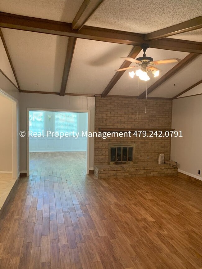 9812 Meandering Way in Fort Smith, AR - Building Photo - Building Photo