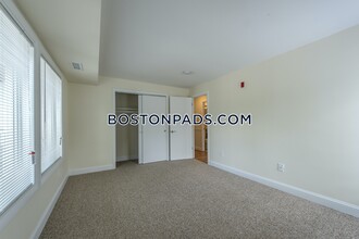 16 Westgate Dr-Unit -204 in Woburn, MA - Building Photo - Building Photo