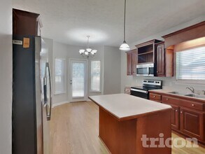 316 Lone Oak Dr in White House, TN - Building Photo - Building Photo