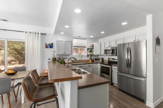 2701 Midland Ave, Unit 113 in Glenwood Springs, CO - Building Photo - Building Photo