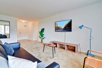 1600 S Eads St, Unit FL8-ID1022417P in Arlington, VA - Building Photo - Building Photo