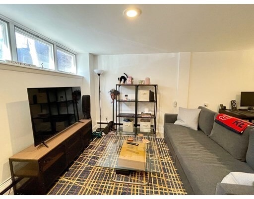 15 Anderson St, Unit 2R