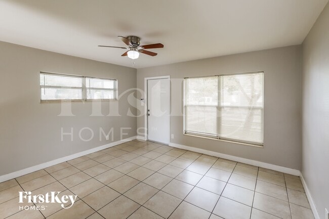 210 NW 53rd St in Fort Lauderdale, FL - Building Photo - Building Photo