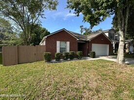 8126 Hilsdale Rd in Jacksonville, FL - Building Photo