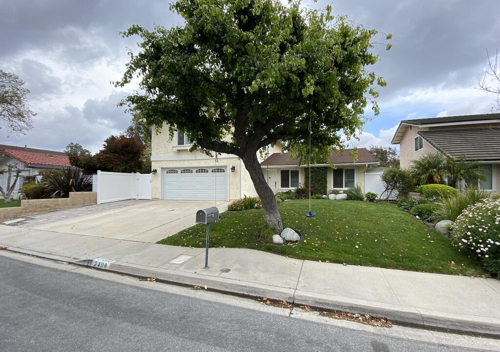 2408 Northpark St in Thousand Oaks, CA - Foto de edificio