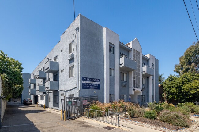 2216-2218 Court St.
