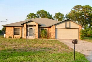 1371 Melshire Ave in Deltona, FL - Building Photo