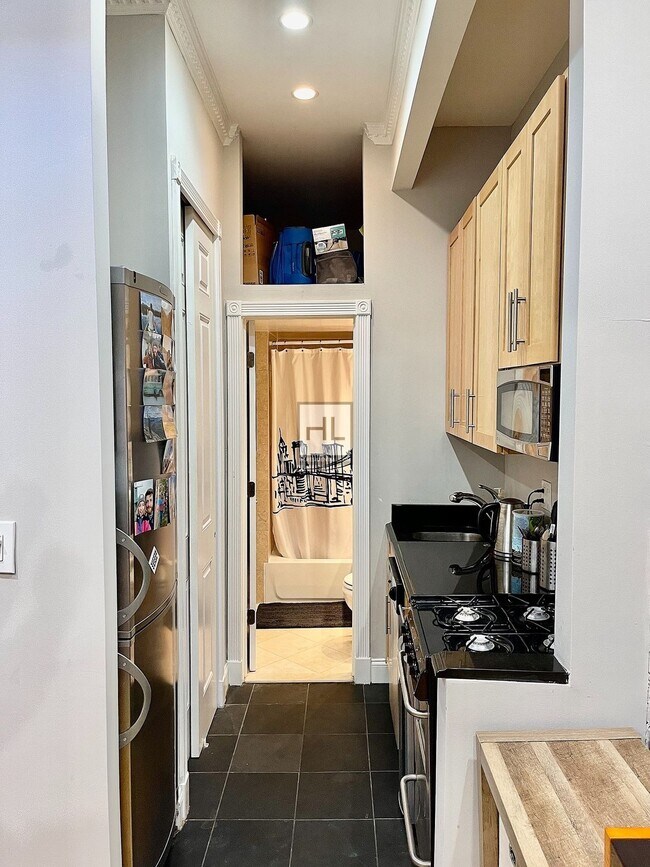 2ND AVE., Unit 15 in New York, NY - Building Photo - Building Photo