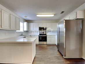 1008 Kenbob Cir in Carrollton, TX - Building Photo - Building Photo