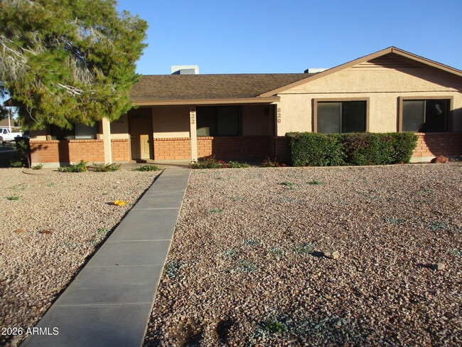 property at 820 W Knox Rd