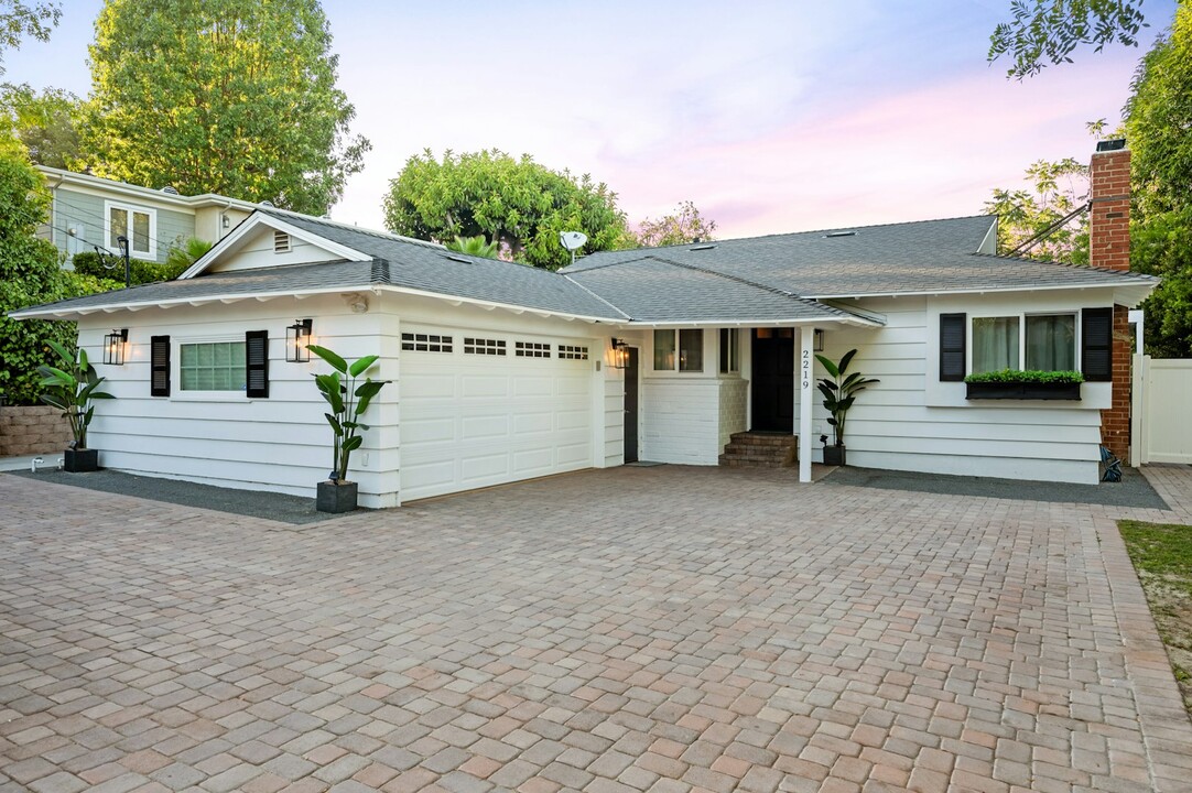 2219 Estribo Dr in Rolling Hills Estates, CA - Building Photo