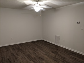 3309 Bridges St in Morehead City, NC - Foto de edificio - Building Photo