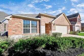 24610 Emerald Pool Falls Dr in Tomball, TX - Building Photo - Building Photo
