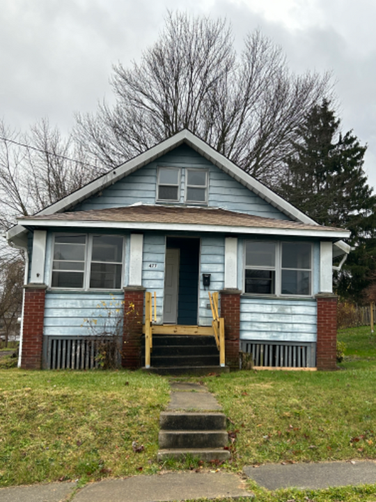 477 Wilson St in Sharon, PA - Building Photo