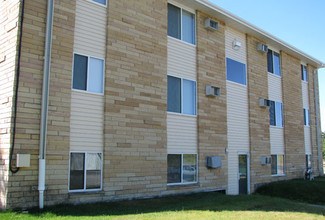 Julia Manor Apartments in Aurora, MN - Building Photo - Building Photo