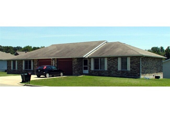 property at 1802 Ashwood Dr