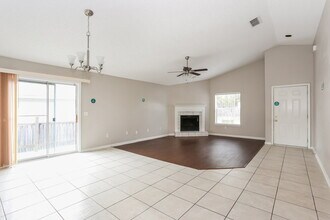 11214 Mikris Dr S in Jacksonville, FL - Building Photo - Building Photo