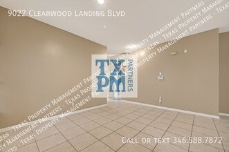 9022 Clearwood Landing Blvd in Houston, TX - Building Photo - Building Photo