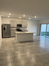 5652 Nispero Wy in Kissimmee, FL - Building Photo - Building Photo