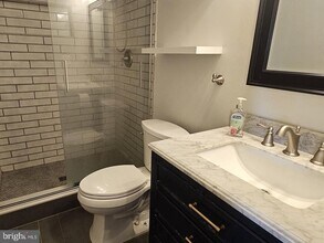 12012 Golf Ridge Ct in Fairfax, VA - Building Photo - Building Photo