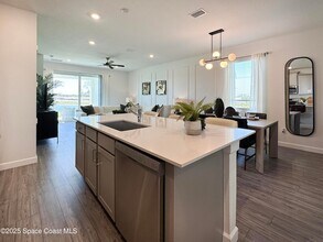 1959 Croft Inlt Dr NW in Palm Bay, FL - Foto de edificio - Building Photo