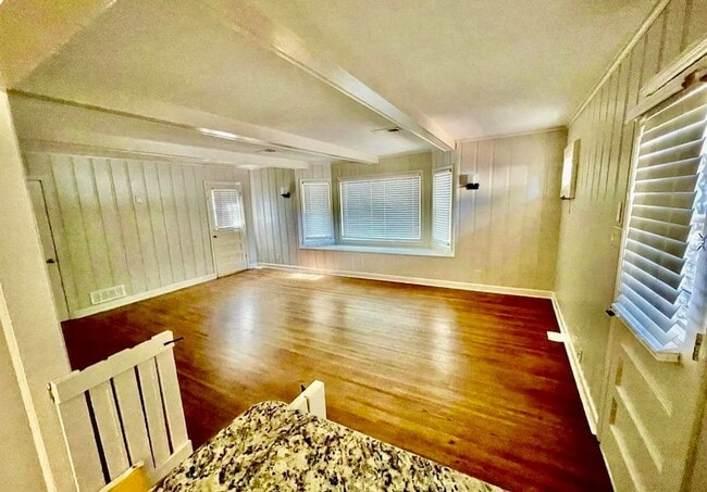 1653 Colonial Rd in Memphis, TN - Building Photo - Building Photo