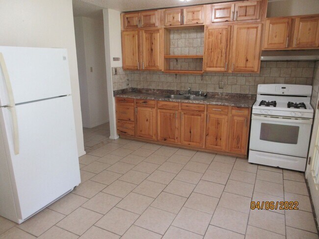 401 Ash St in New Llano, LA - Building Photo - Building Photo