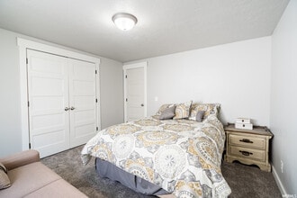 5166 E Moab Rim Ct in Eagle Mountain, UT - Foto de edificio - Building Photo